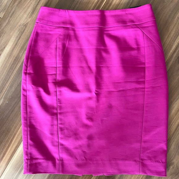 H&M Vibrant Pink Pencil Skirt - Picture 1 of 2